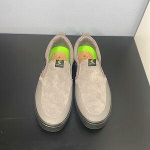 Cariuma Slip-on Shoes Men's Size 9.5 and Women's Size 11